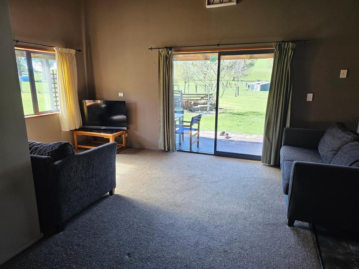 Te Anau Farm Cottage Екстер'єр фото